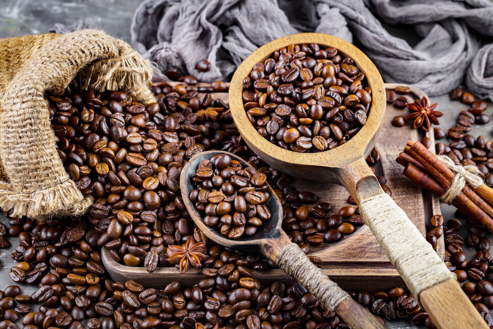 Coffee2520in2520a2520cup2520on2520a2520background2520of2520coffee2520beans2520by2520Zador